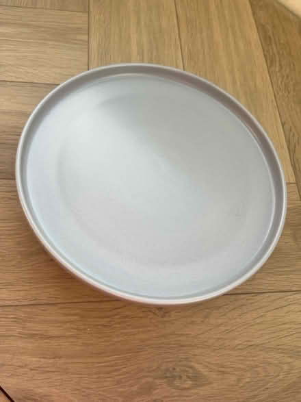 Photo of free A set of 4 big and 4 little plates (Whitley Bay NE26) #1