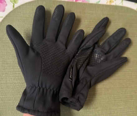 Photo of free Windproof gloves (Terra Linda) #1