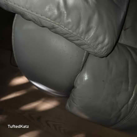 Photo of free Reclining Sofa and chair (Harrogate HG3) #3