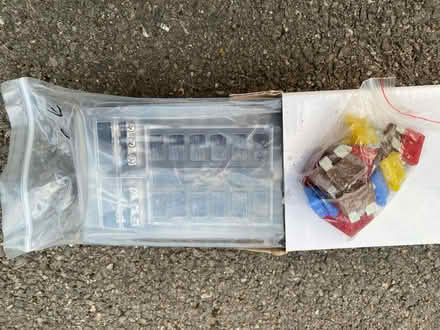 Photo of free 12V wiring bits - fuse box, fuses, heat shrink & cable ties (Noke OX3) #1