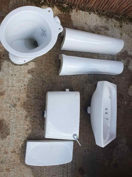 Photo of free Bathroom sanitaryware (Wirksworth DE4) #1