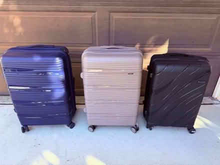 Photo of free Suitcases/carry-on luggage (Gilroy (near Sports Park)) #1