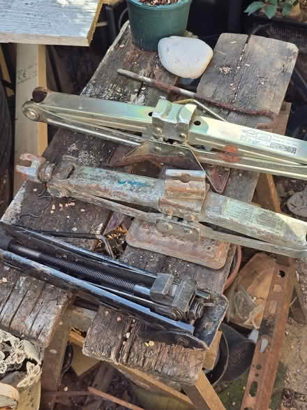 Photo of free Car Jacks (Carshalton SM1) #1