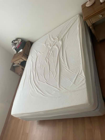 Photo of free Queen bed (South San Diego) #1