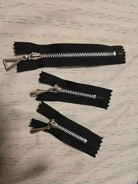 Photo of free New - zippers (Hell's Kitchen/Midtown West) #1