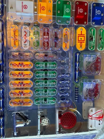 Photo of free Hot wires Electronics set (SG5 Hitchin) #2