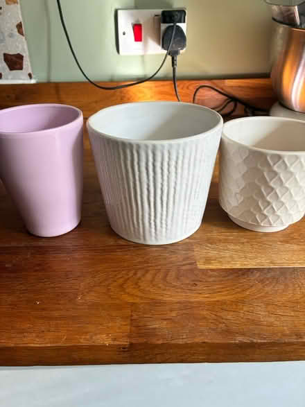 Photo of free Selection of porcelain plant pots (Beckenham BR3) #1