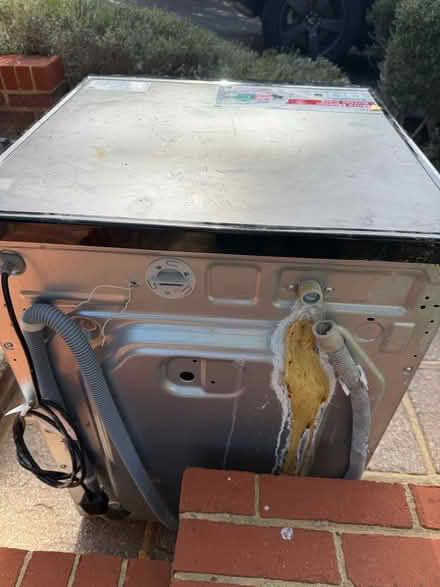 Photo of free Washing machine (Croydon - CR5) #2