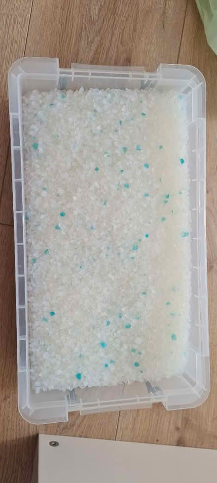 Photo of free silica gel cat litter (Bath BA2) #1