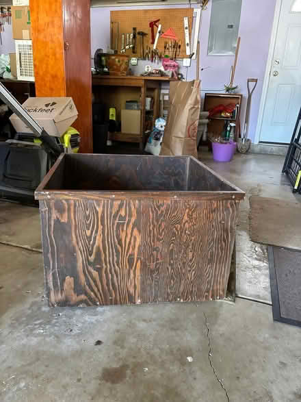 Photo of free Wood box (Near Hobson/Woodridge Dr) #1