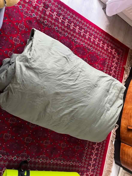 Photo of free 10.5tog double duvet, hardly used (CR7 Thornton heath) #3