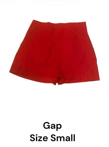 Photo of free Gap Woman’s Red Skorts (Brooklyn Storage) #1