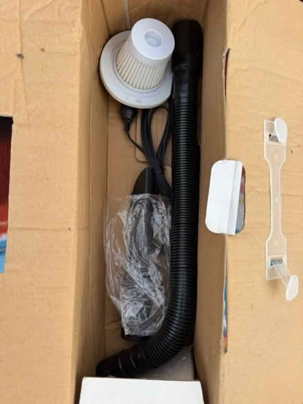 Photo of free Handheld cordless vacuum (Barnes SW13) #4