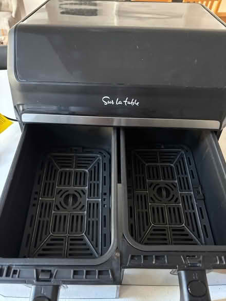 Photo of free Air fryer (Derby DE24) #2