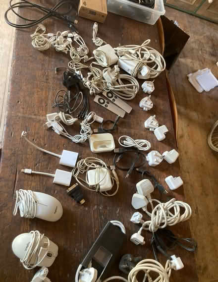 Photo of free Assorted Apple Computer Accessories (Hastings TN35) #3