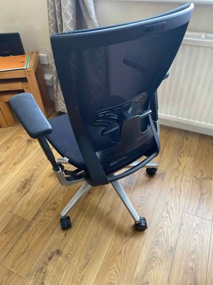 Photo of free Office chair, ha2 (Ha2) #2