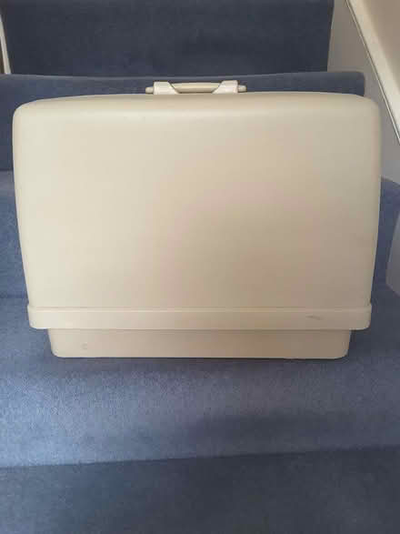 Photo of free Sewing machine (HP13 near railway station) #2