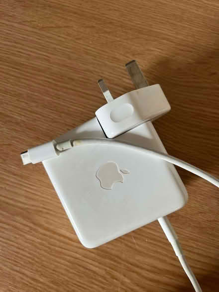 Photo of Charger for Macbook Pro with USB-C charging port. (Stroud GL5) #1