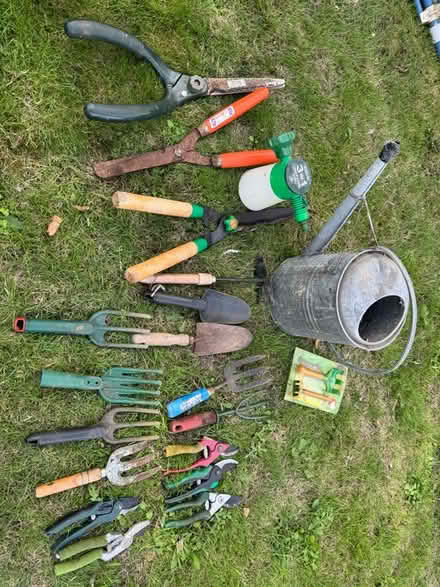 Photo of free Selection of garden tools (Walton-on-the-Naze CO14) #1