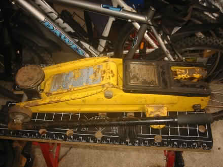 Photo of free Trolley Jack (Great Holland ,CO13) #1