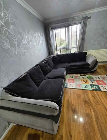 Photo of free sofa (Leyton) #1