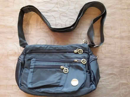 Photo of free Medium Cross Body Bag. (Vale LA1) #1