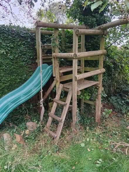 Photo of free Tree house / climbing frame (Jennyfield HG3) #1