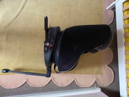 Photo of free Car seat with isofix (Canton CF5) #3