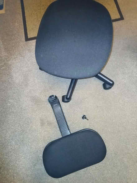 Photo of free Computer chair, broken (Uxbridge UB10) #2
