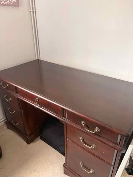 Photo of free Desk (Paulsgrove PO6) #1