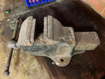 Photo of free Bench Vice - Vintage for refurbishing (Everton SG19) #1