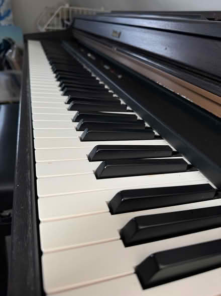 Photo of free Electric Piano, full size keyboard (Tunstall, IP12) #2