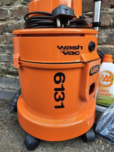 Photo of free Vax 6131 Vacuum & Carpet Cleaner (Surbiton, KT6) #2