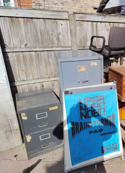 Photo of free Flip chart white board (Stretford M32) #1