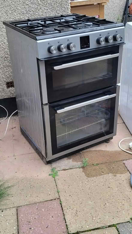 Photo of free Washer dryer Gas oven (Br4j) #2