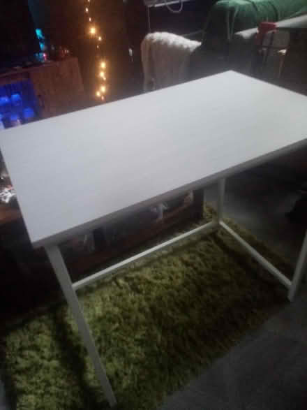 Photo of free Grey/white desk, Keighley (Keighley bd20) #2