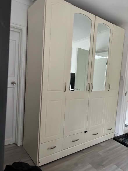 Photo of free Wardrobe (AL10 0HS) #3
