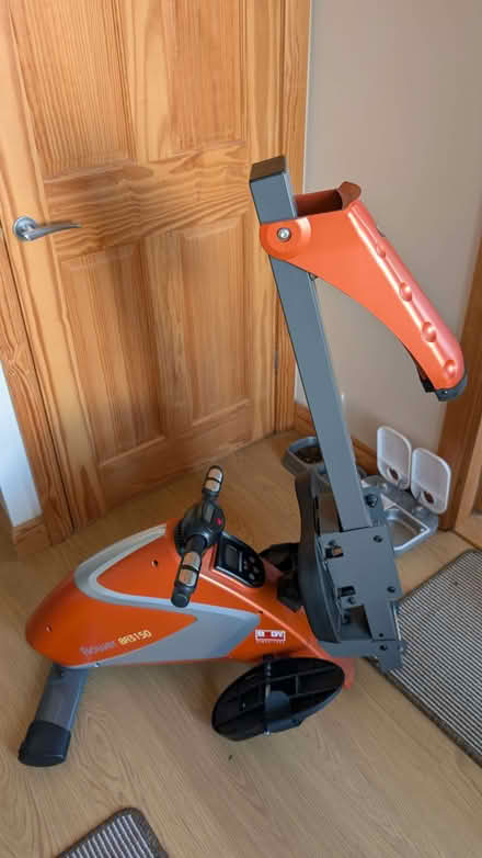 Photo of free Body Sculpture BR3150 rowing machine (Elderslie PA2) #1