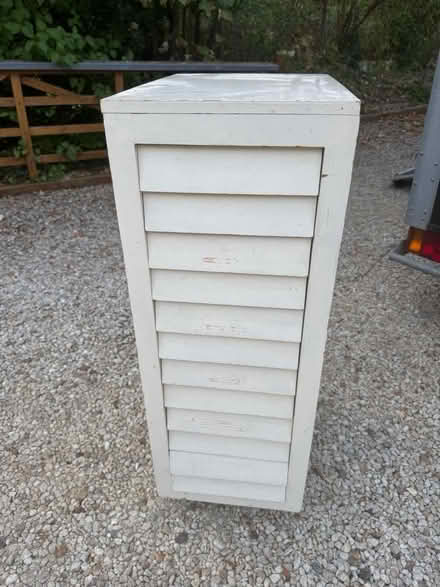 Photo of free White wooden chest of drawers (Farnham Common, Bucks, SL2) #1