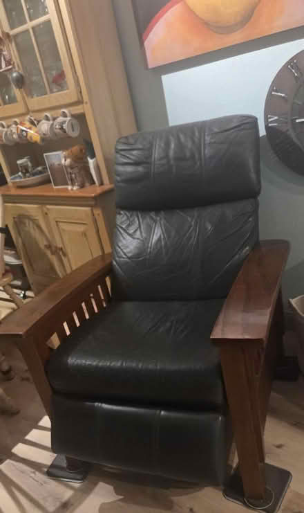 Photo of free Lane Chair and Chest (W of US 19 in Palm Harbor) #2
