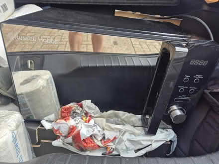 Photo of free Microwave - Black Russell Hobbs (Canary Wharf E14) #1