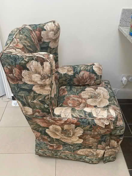 Photo of free Vintage Floral Pattern Armchair (Chelsea Harbour SW10) #2