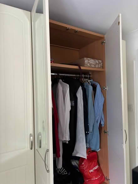 Photo of free Wardrobe (AL10 0HS) #2