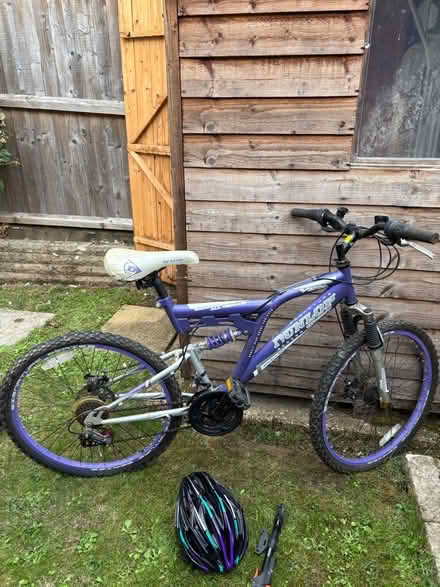 Photo of free Ladies Mountain Bike, with helmet (Chineham RG24) #3