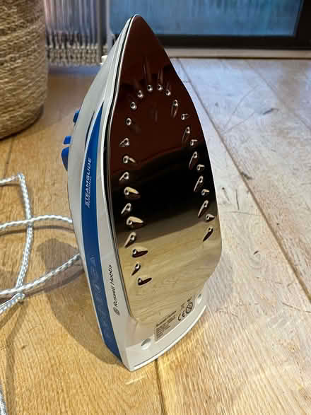 Photo of free Russell Hobbs steam iron (Rotherhithe SE16) #2