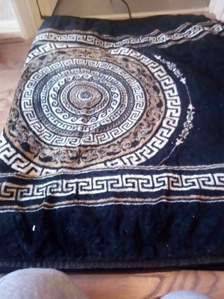Photo of free Black Greek lobby rug (Ashhill walk Bd47jf) #1