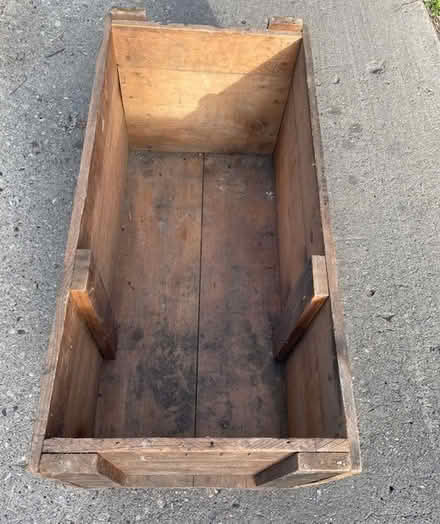 Photo of free Sturdy wood crate (Rogers Park) #3