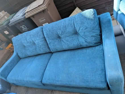 Photo of free Three seater and single sofas (LU3 4DW) #3