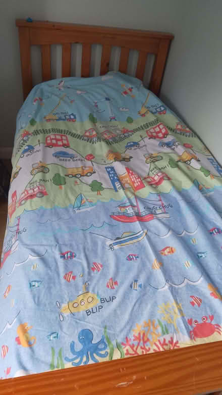 Photo of free Single Duvet set (The Open University MK7) #2