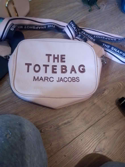 Photo of free Hangbags (Ashhill walk Bd47jf) #3